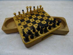 Utazó sakk fából