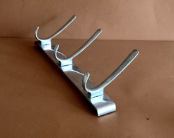 Art deco aluminum hanger negotiable design