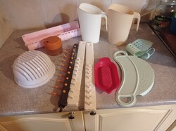 Retro and new plastic household products at the price of 500/piece