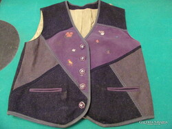 Women's Austrian hunter vest with size designation 40 (salzburger tracht branding)