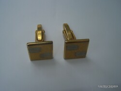 Pair of cufflinks in very nice condition. Decorative pieces in one