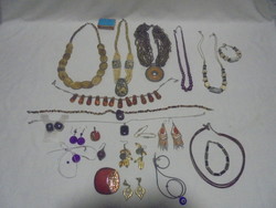 Retro jewelry package - necklaces, bracelets, clips, ...