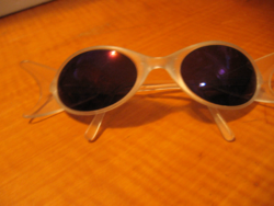 Retro oldalszárnyas napszemüveg