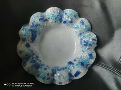 Gyönyörű díszes fújt üveg tányér