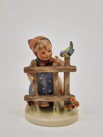 Hummel Goebel porcelán figura TMK3 203 tavasz jelei kislány a kerítésnél