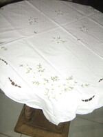 Beautiful daisies machine-embroidered risel tablecloth