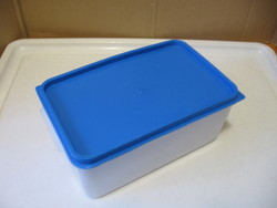 Retro kék tetejű doboz