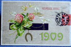 Antik dombornyomott Újévi üdvözlő képeslap arany patkó 4levelű lóhere 1909 díszes évszám