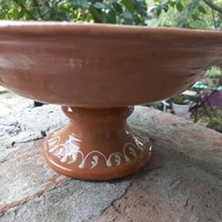 Glazed ceramic bowl with sole