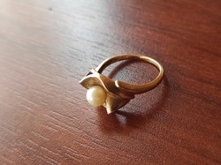 Eladó 4,3 grammos Antik arany gyűrű igazgyönggyel.