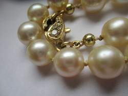 Luxury necklaces, 18k yellow gold, diamond-true pearl necklace