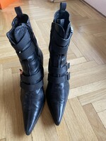 Women's leather up boots. 38 European size