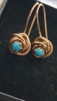 Beautiful 14k gold earrings with 3g turquoise stone
