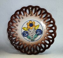 Ceramic decorative plate with a Habán motif, openwork edge