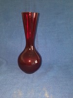 Piros üveg váza