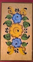 Flower-patterned ethnographic wooden box size: 17x29 cm. 6.5 cm high