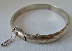 Special antique silver bracelet with flexible opening