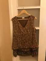 Two-piece summer dress bought in Austria by the Biggini brand with a silky touch. Vest and skirt size 44