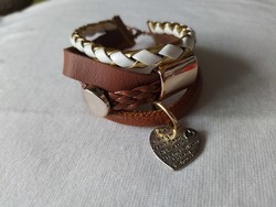 Multi-row brown-gold bracelet with pendants