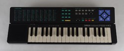 1P391 yamaha portasound pss-140 synthesizer in box