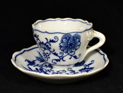 Porcelain coffee cup with Meissen onion pattern!
