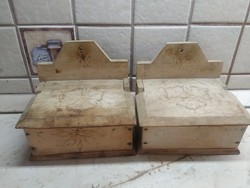 Retro wooden spice rack 2 pieces for sale! Wooden wall-mounted salt and pepper spice rack for sale!