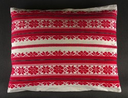 1P328 embroidered red and white cross stitch pattern cushion cover with feather pillow