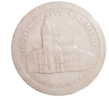 A large plaster sample of the Hódmezővásárhely council house commemorative medal is rare!