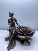 Női rózsás bronzirozott szobor,ékszertartó