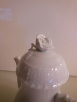 Pourer - 3 dl - 16 x 13 cm - jug-shaped - porcelain - snow white - chipping on the inside of the lid