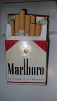 Retro Marlboro bontott cigaretta