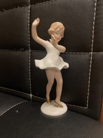 Wallendorf jelzett kis balerina szobrocska