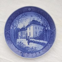 Royal Copenhagen Christmas Plate / Karácsonyi tányér, a Dán Királyi Porcelángyár terméke, 1975