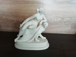 Porcelán figura