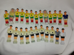 Soccer figures 24 pcs. With screw fastening
