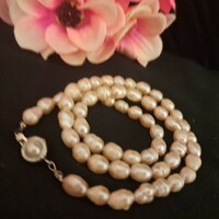 Baroque freshwater pearl string
