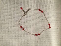 Silver anklet with red beads, marked, adjustable length 23-26 cm, 2.9 grams (gyfd)