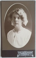 Swedish business card, cdv, hallbergs atelier, Halmstad, photo of a young girl, around 1910