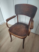 Jelzett Thonet intarziás karfás szék