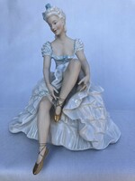 Ballerina (seated), unter weiss bach porcelain