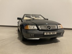1:18 méretarányú Mercedes-Benz SL500