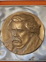 Bronze in memory of Zsigmond Móricz - field tour 1879-1979 / Árpád Somogyi /