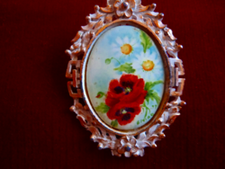 Hand painted cameo brooch in one