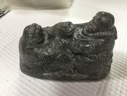 Marked Inuit statue, Eskimo couple with seal al wolf canada (m154)