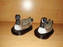 Wild duck figure in a pair (po1)