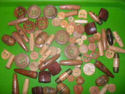 Retro wooden buttons 80 pcs