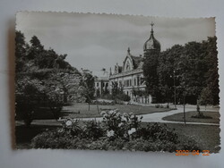Old postcard: Veszprém, Lenin Park with the pioneering palace (1960)