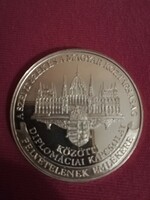 Silver commemorative medal for diplomatic relations between the Holy See and the Hungarian Republic