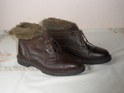 Older Portuguese Brown Faux Leather Boots (No. 41)