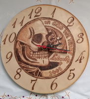 Fából készült pirográf óra